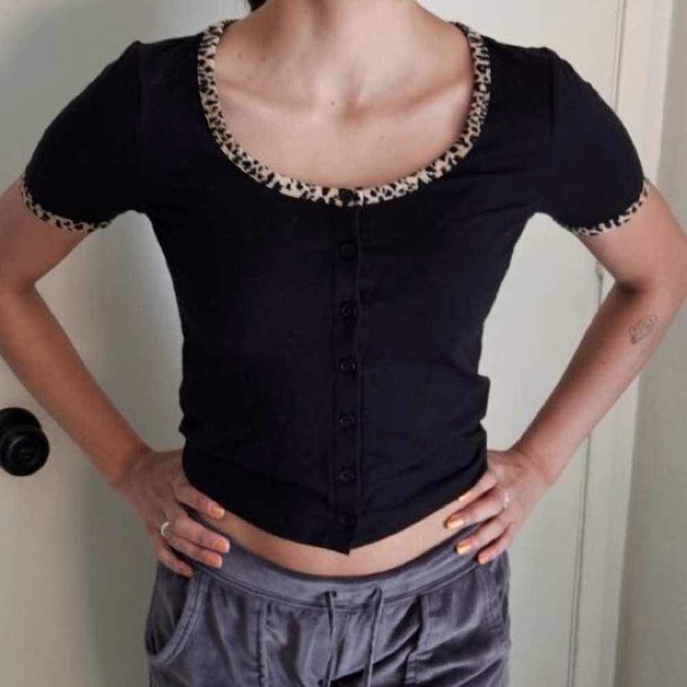 Small Forever 21 button top